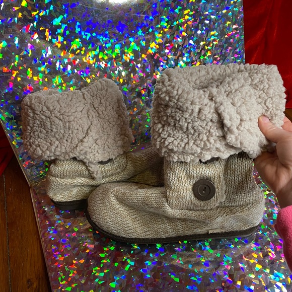 🤎Muk Luks brown button fold over brown boots🤎 - Picture 13 of 13